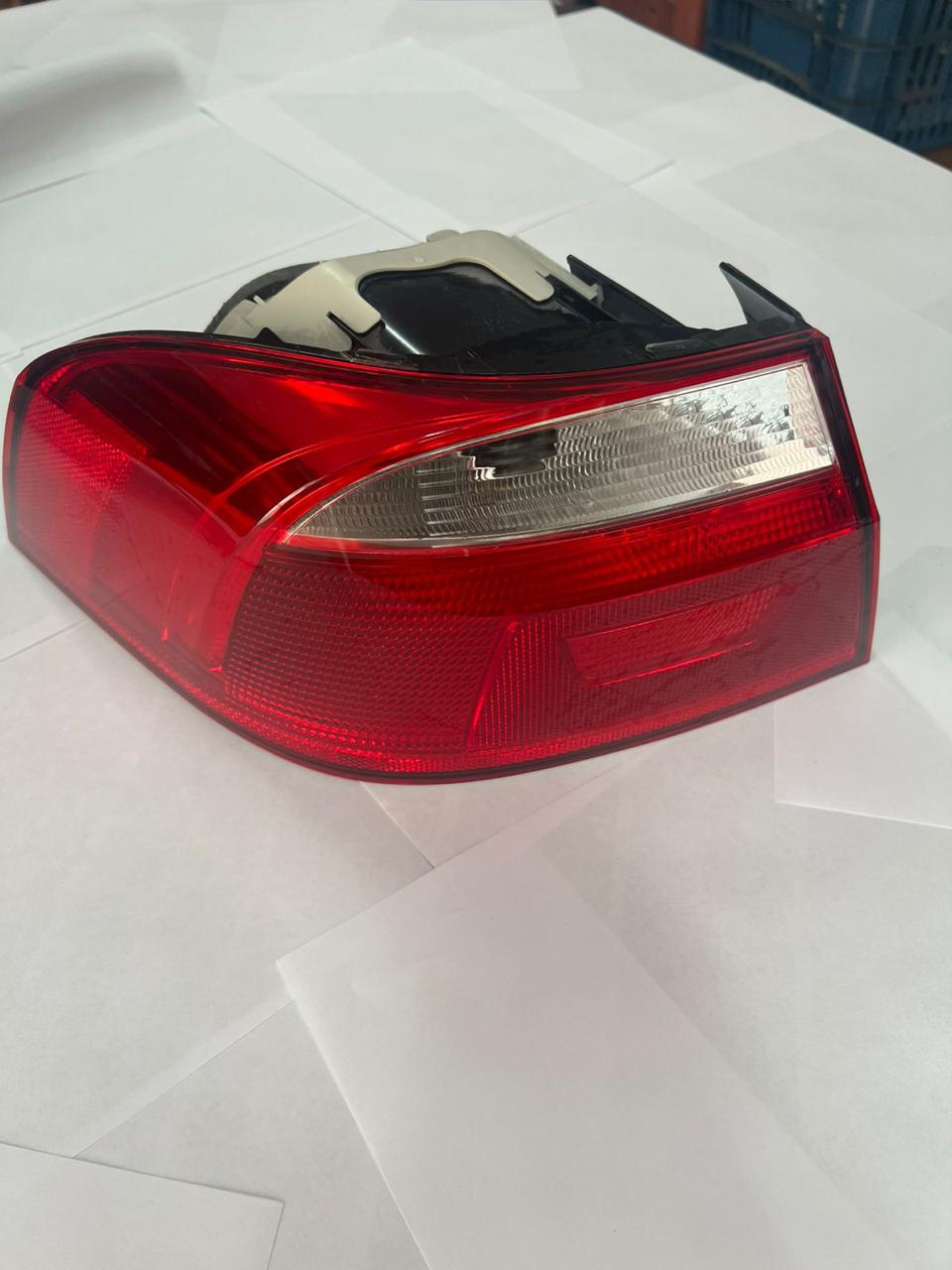 Lanterna Esquerda Voyage G8 ORIGINAL